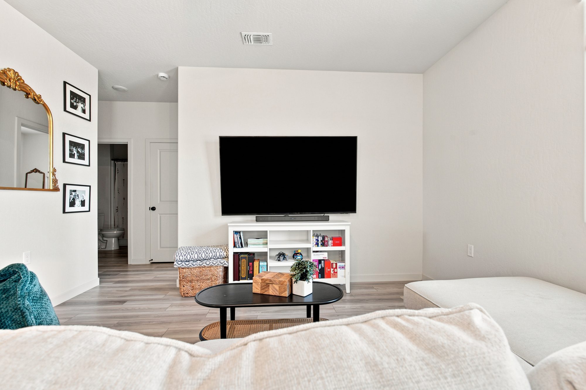 Bright living room — Tulare real estate photography